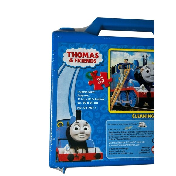 2012 Ravensburger Thomas & Friends Cleaning Thomas Puzzle With Travel Case 35pcs - Picture 6 of 9